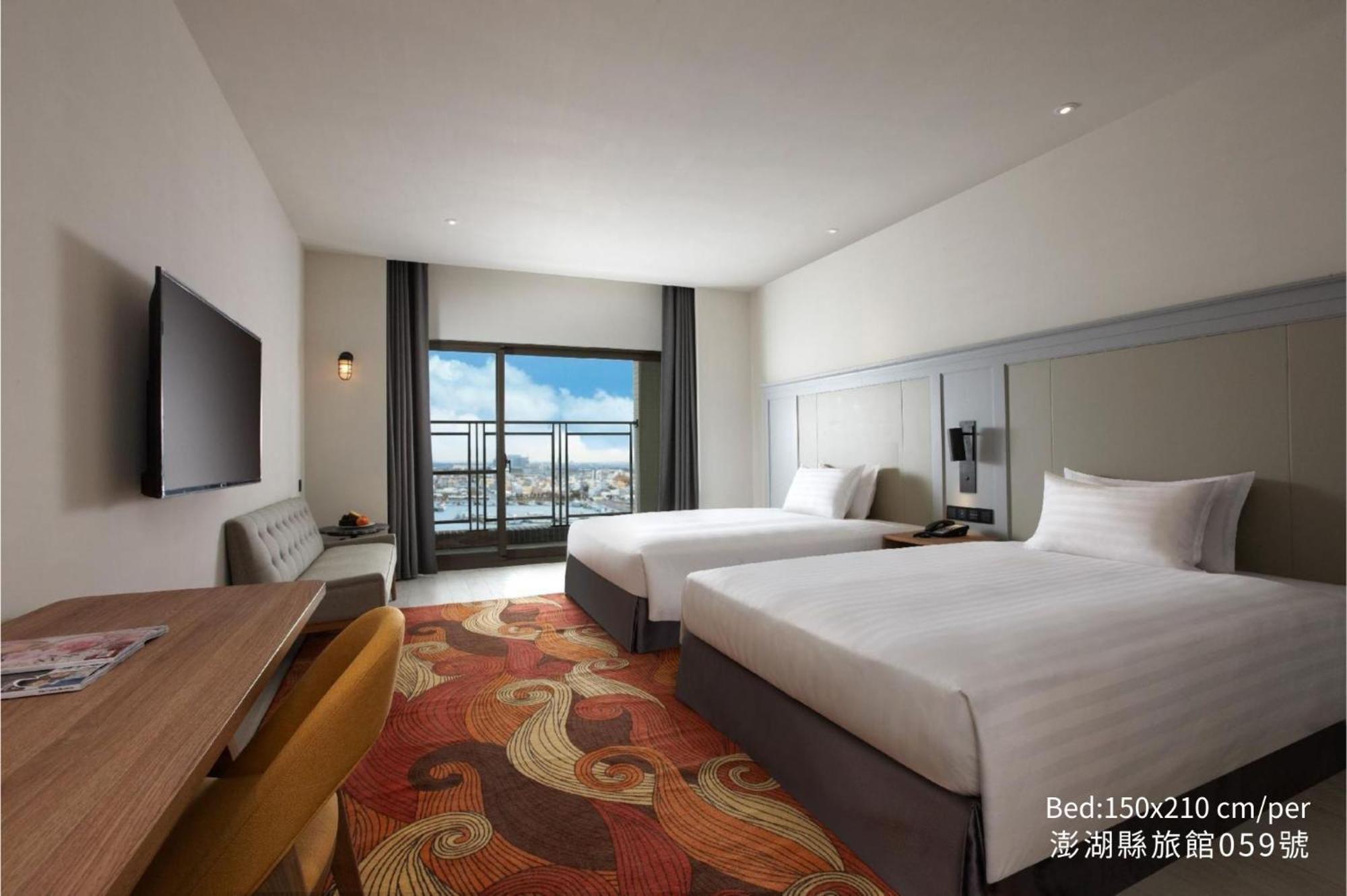 Discovery Hotel Magong Esterno foto